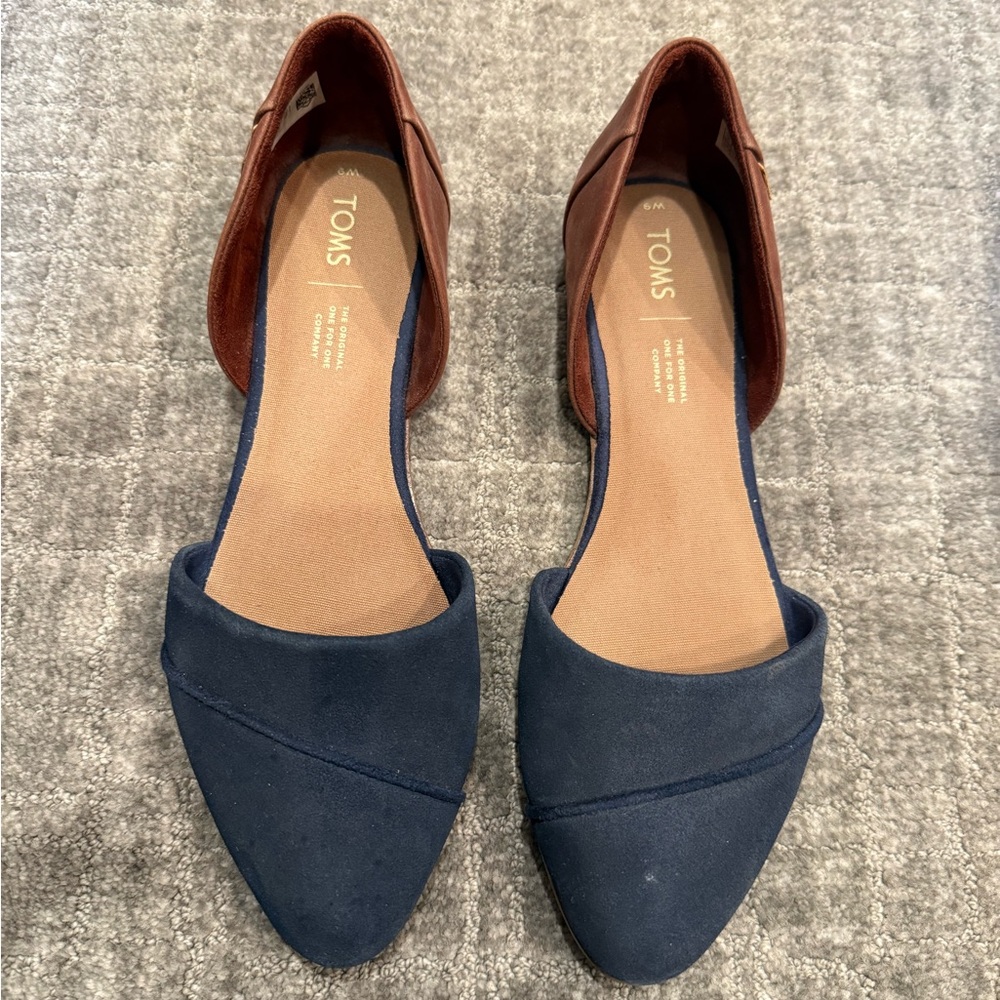 Toms D’orsay Tan Suede Leather Flat slip-ons, navy and brown